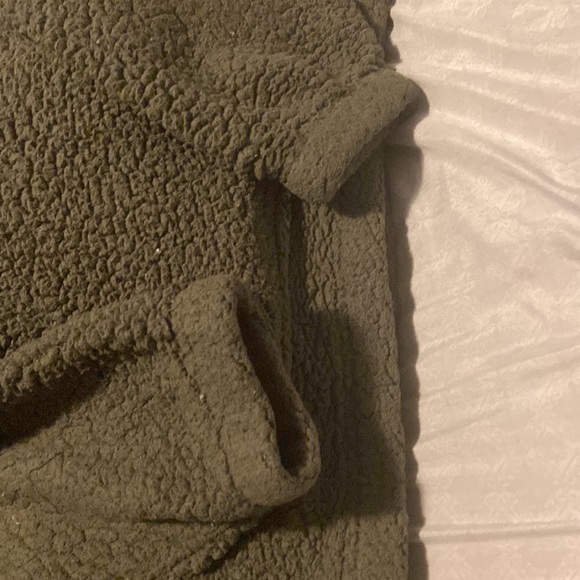 weekend edition hoodie - Picture 2 of 4